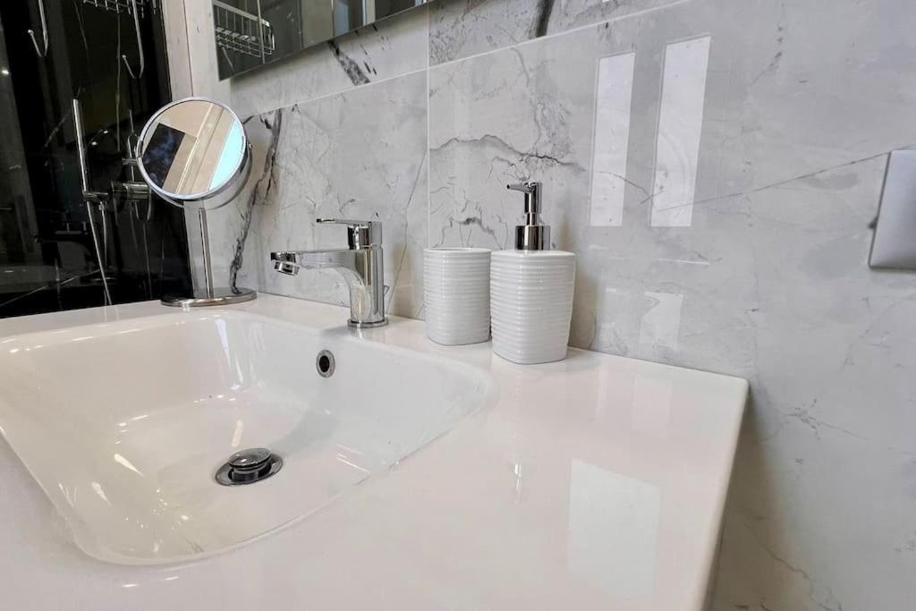 Urban House - Modern Flat Navigli Milan Center Daire Dış mekan fotoğraf